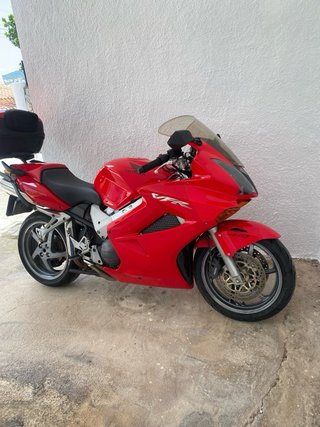 Honda 2005 VFR800 Roja Sportbike, ITV 2028