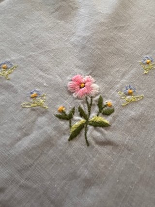 Mantel de merienda con flores