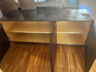 Mueble de madera