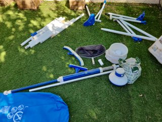 Piscina desmontable Intex azul y blanca