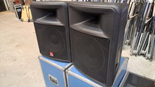 Equipo Peavey + Flight Cases