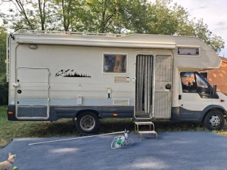 Ford E-Transit 2001