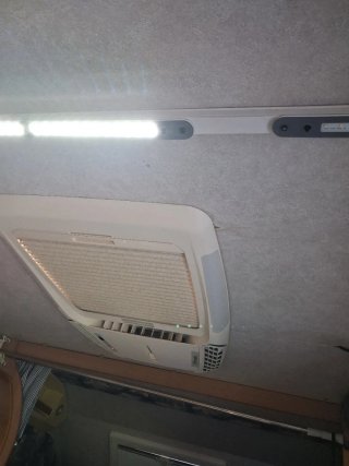 Ford E-Transit 2001