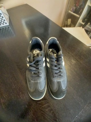 Zapatillas Pull & Bear Negras y Blancas
