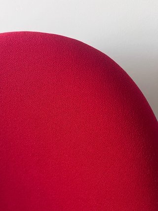 Silla de oficina giratoria roja