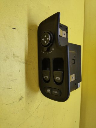 BOTONERA ELEVALUNAS ELECTRICOS ALFA 147