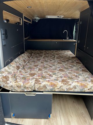 Volkswagen Transporter T5 CAMPERIZADA y homologada