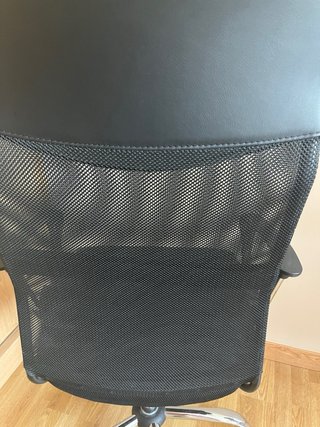 Silla de oficina ergonómica negra