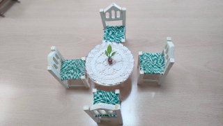 Conjunto mesa y 4 sillas juguete