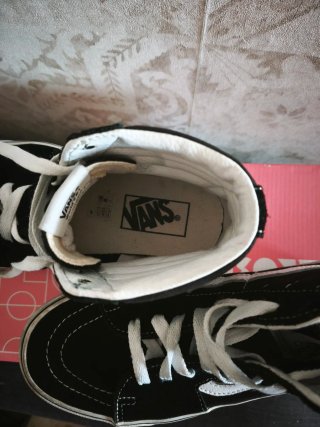 Zapatillas Vans Sk8-Hi Negras y Blancas mujer
