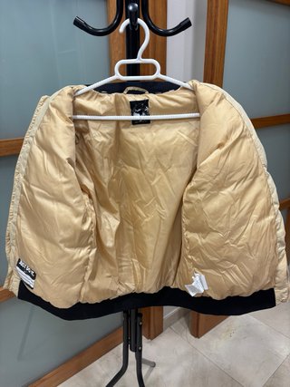 Chaqueta Nike Beige Bomber Cremallera a Reparar