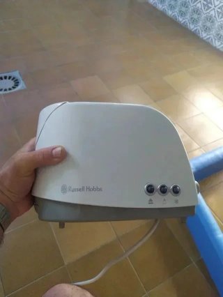 Tostadora Russell Hobbs Blanca
