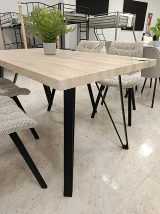 Mesa Comedor Resistente 140x80cm.