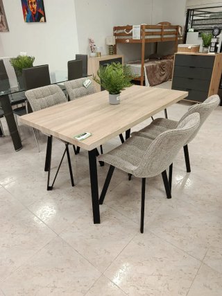Mesa Comedor Resistente 140x80cm.