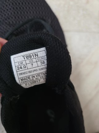 Zapatillas Asics Gel Moya Negras y Turquesa