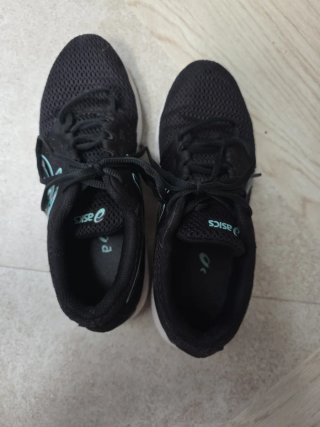 Zapatillas Asics Gel Moya Negras y Turquesa