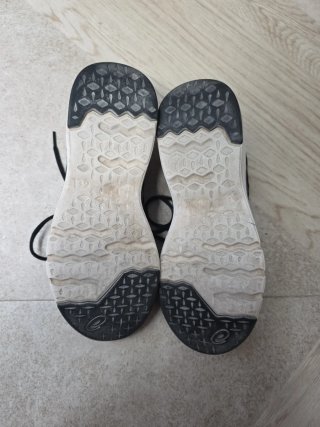 Zapatillas Asics Gel Moya Negras y Turquesa