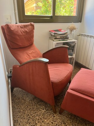 Butaca y reposapiés tela naranja