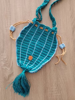 Bolso de rafia hecho a mano