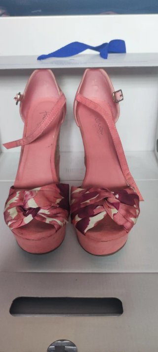 Sandalias de cuña color rosa y beige