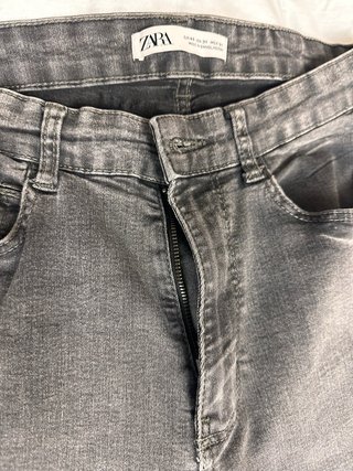 Pantalones pitillo Zara grises rotos Talla S