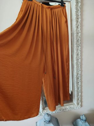 Falda pantalón ocre talla única