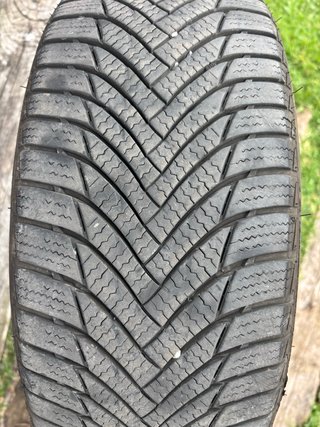 2 Ruedas Kumho Wintercraft WP52+M+S 195-65-R16 92H