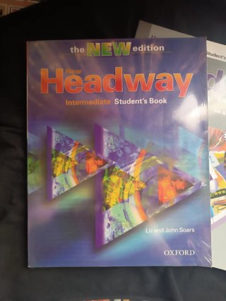 New Headway: Intermediate Third Edition: Studen...