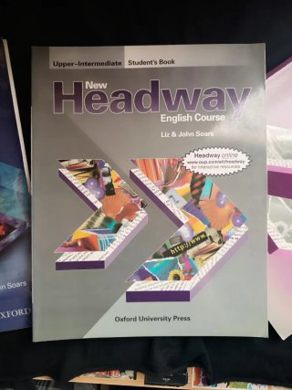New Headway: Intermediate Third Edition: Studen...