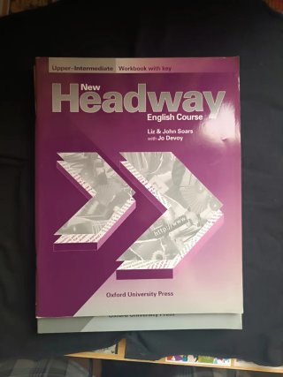 New Headway: Intermediate Third Edition: Studen...