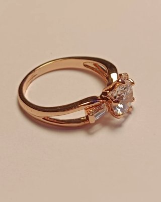 Elegante Anillo