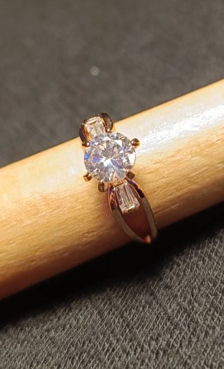 Elegante Anillo
