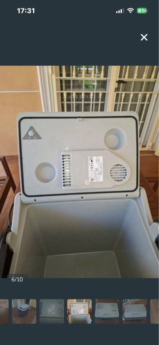 Nevera Portátil VW 12V/220V 20L