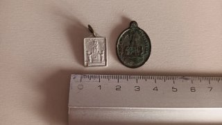 2 medallas religiosas antiguas