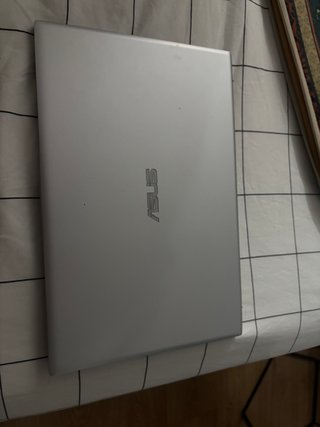 ASUS VivoBook 14 Argento