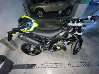 MOTO NUEVA Rieju MRT 50 Trophy Negra y Amarilla