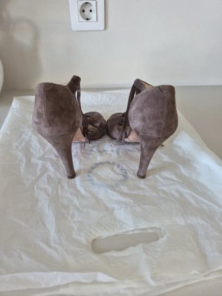 Sandalias Unisa Marrones con Flecos