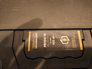 Kit Eléctrico Camper 12V: Batería + Cargador