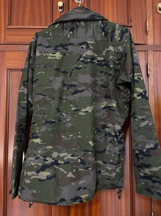 Chaqueta militar camuflaje