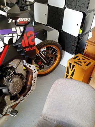 Aprilia tuareg rally 660 2025