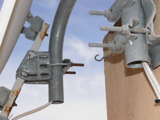 ANTENA PARABÓLICA 84cm + LNB