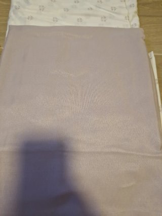 Juego de sábanas morado y blanco