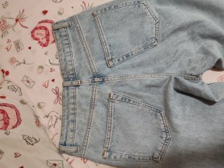 Pantalón vaquero mom high waisted taperes leg
