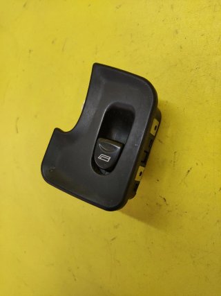 BOTONERA ELEVALUNAS DERECHA ALFA GT