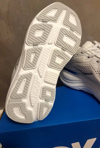 ¡¡ A ESTRENAR!! Talla 41 1/3 Hoka Bondi 9