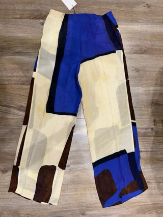 Pantalón Zara fluido estampado