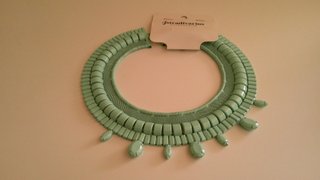 Collar Stradivarius verde