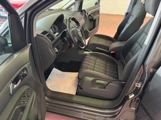 Volkswagen Touran 2.0 TDI 140cv DSG Cross