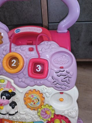Correpasillos VTech rosa con piano y juegos