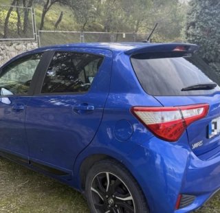 Toyota Yaris Feel Hibryd Autom. No enchufable.